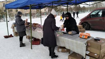 В селе Саумалколь предпринимателями городов Астана и Караганды была организована ярмарка &quot; Кочевников&quot;. На этой ярмарке участвовал и индивидуальный предприниматель Амренов Казбек, который выставил мясную продукцию.